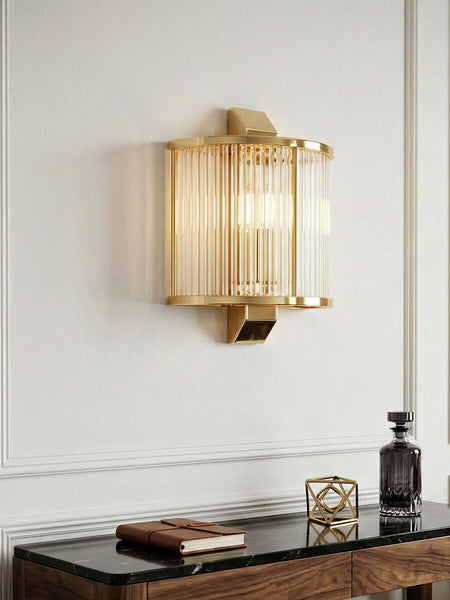 Wall Light with Gold Finish | Salasco