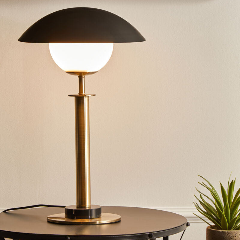 Gold Finish Metal Table Lamp | Octavia