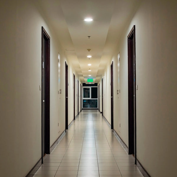 Circular Recessed LED Downlight - Black & White - Multiple Sizes