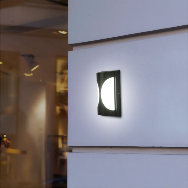 Hourglass Black Plastic LED Outdoor Wall Light 15W Cool Daylight