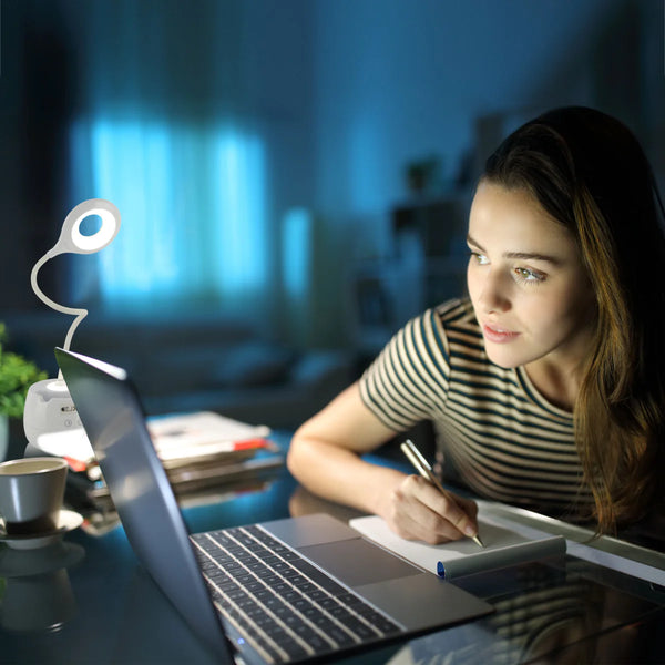 Multifunctional Rechargeable LED Ring Desk Lamp with Pencil Holder
