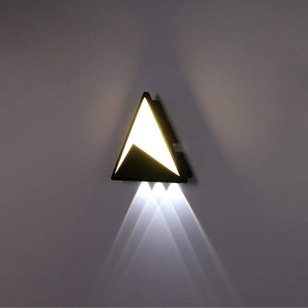 Pyramid Modern Plastic LED Outdoor Wall Light 15W Cool White