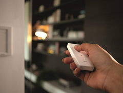 Philips Hue Smart Wireless Dimmer Switch, Exclusive for Philips Hue Lights)